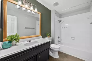 2906 Grand Shore Ct, League City, TX 77573 - Photo 14