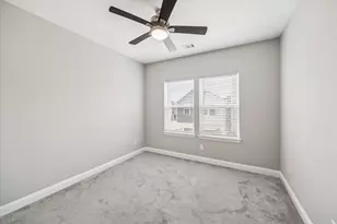 5443 Camaguey St, Houston, TX 77023 - Photo 16