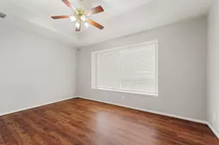 2322 Meadow Briar Dr, Sugar Land, TX 77498 - Photo 16