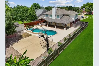 2322 Meadow Briar Drive, Sugar Land, TX 77498 - Photo 2
