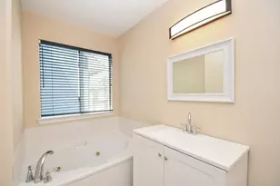 1643 Beaconshire Rd, Houston, TX 77077 - Photo 32