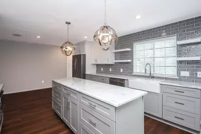 3330 S Sutton Square, Stafford, TX 77477 - Photo 12