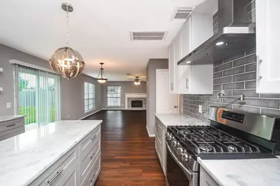3330 S Sutton Square, Stafford, TX 77477 - Photo 14