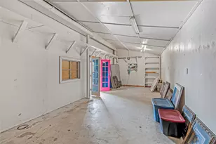 124 12th St, Somerville, TX 77879 - Photo 8