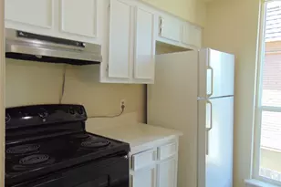 215 Postoffice St, Galveston, TX 77550 - Photo 10