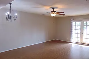 215 Postoffice St, Galveston, TX 77550 - Photo 6