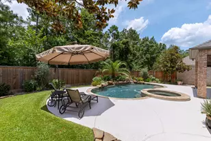 35 Avalon Oaks Ct, Shenandoah, TX 77381 - Photo 6