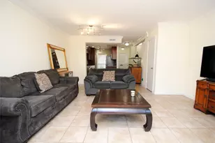 12739 Huntingwick Dr, Houston, TX 77024 - Photo 14