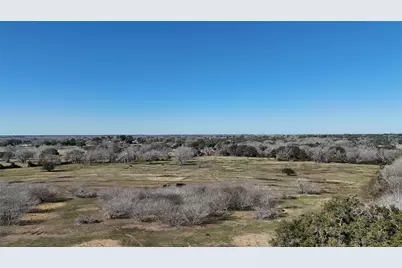 305 Ellen May, Yoakum, TX 77995 - Photo 16