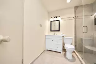9433 Pagewood Ln, Houston, TX 77063 - Photo 18