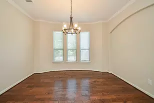 35 S Marshside Pl, Spring, TX 77389 - Photo 4