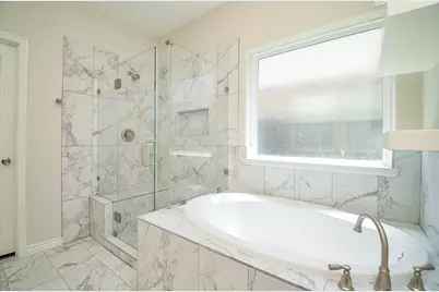 35 S Marshside Place, Spring, TX 77389 - Photo 14