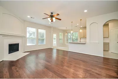 35 S Marshside Place, Spring, TX 77389 - Photo 8