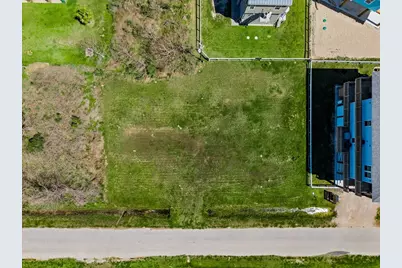 938 Melody Lane, Crystal Beach, TX 77650 - Photo 18