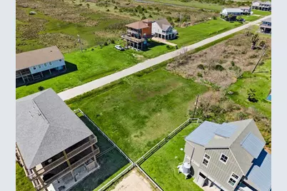 938 Melody Lane, Crystal Beach, TX 77650 - Photo 12