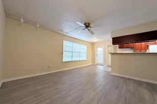 2750 Holly Hall St, Houston, TX 77054 - Photo 2