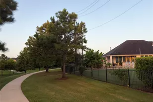 3430 Dover Valley Dr, Houston, TX 77059 - Photo 44