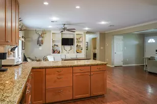 9747 N Co Rd 393, Louise, TX 77455 - Photo 12