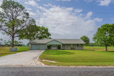 9747 N County Road 393, Louise, TX 77455 - Photo 2