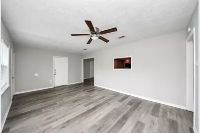 1026 16th Avenue N, Texas City, TX 77590 - Photo 8