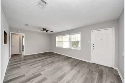 1026 16th Avenue N, Texas City, TX 77590 - Photo 6