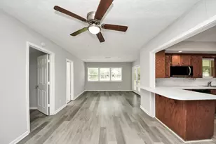 1026 16th Ave N, Texas City, TX 77590 - Photo 32