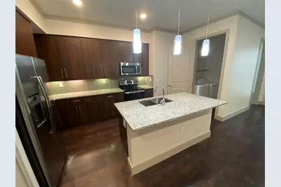 1800 St Joseph Parkway #327, Houston, TX 77003 - Photo 2