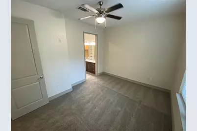 1800 St Joseph Parkway #327, Houston, TX 77003 - Photo 8