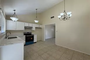 10119 Leawood Blvd, Houston, TX 77099 - Photo 4