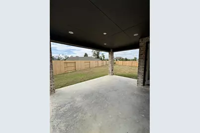 13105 Bridge Crest Drive, Conroe, TX 77302 - Photo 12