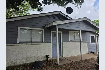 600 E Plum Street, Angleton, TX 77515 - Photo 16