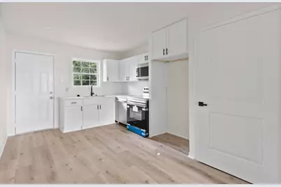 5031 Mallow Street, Houston, TX 77033 - Photo 6