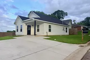 810 Brown St, Brenham, TX 77833 - Photo 2