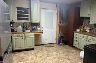 27138 S Oak Creek Dr, Splendora, TX 77372 - Photo 6