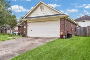 16603 Lighthouse View Dr NW, Friendswood, TX 77546 - Photo 2