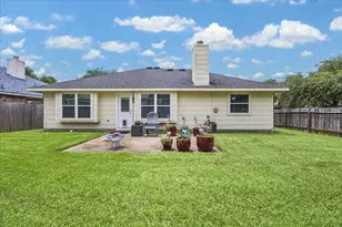 16603 Lighthouse View Dr NW, Friendswood, TX 77546 - Photo 18
