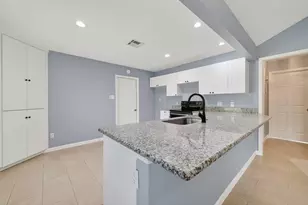 5258 Castlecreek Ln, Houston, TX 77053 - Photo 12