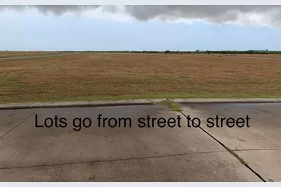 3029 Camp Hulen Dr, Palacios, TX 77465 - Photo 2