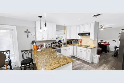 1139 Mainland Drive, Texas City, TX 77590 - Photo 2