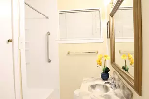3210 Cloverdale St, Houston, TX 77025 - Photo 26