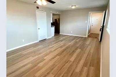 1914 Larrabee Street #3, Seabrook, TX 77586 - Photo 10