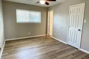 1914 Larrabee St, Seabrook, TX 77586 - Photo 12