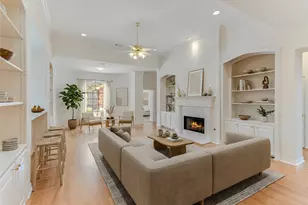 226 Moss Rose Ln, Lake Jackson, TX 77566 - Photo 4