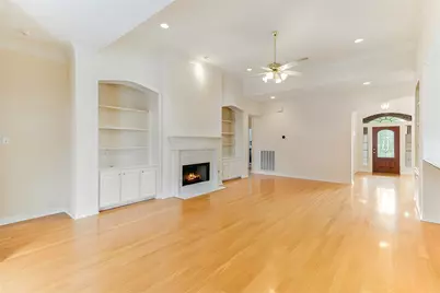 226 Moss Rose Lane, Lake Jackson, TX 77566 - Photo 4