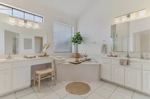 226 Moss Rose Ln, Lake Jackson, TX 77566 - Photo 14