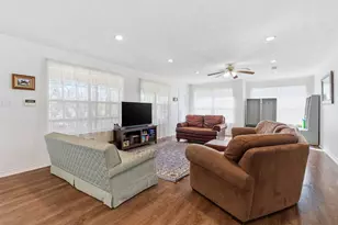 211 Shenandoah Dr, Shenandoah, TX 77381 - Photo 26