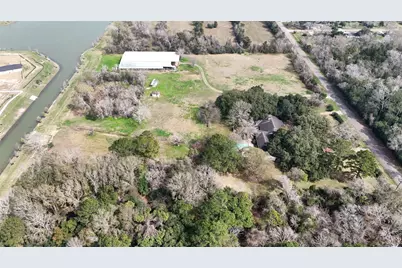 2401 Flora/Cr 422 Road, Alvin, TX 77511 - Photo 18