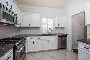 1622 W 25th St, Houston, TX 77008 - Photo 16
