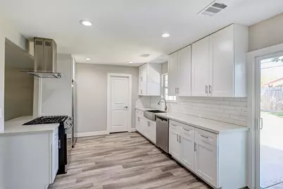 8510 Alcott Drive, Houston, TX 77080 - Photo 8