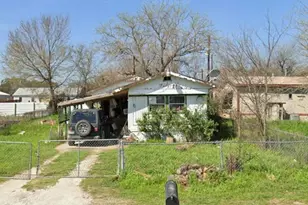 5526 Lake View Dr, Granbury, TX 76048 - Photo 2